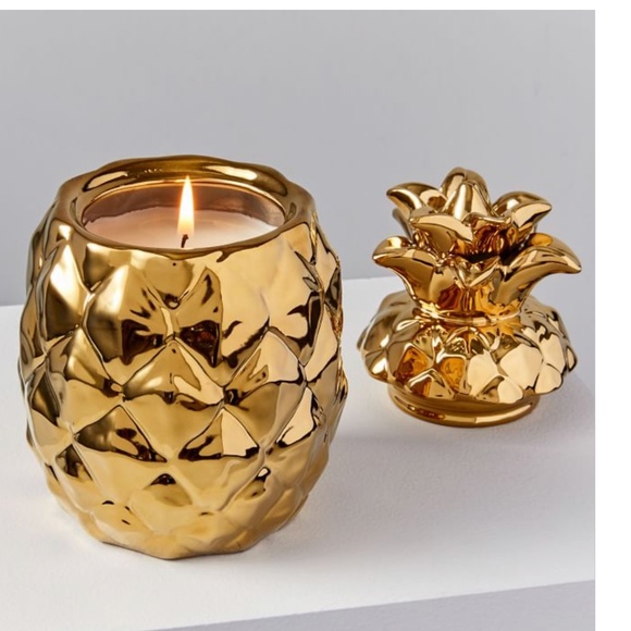 NEW WEST ELM Gold pineapple candle - Picture 3 of 4